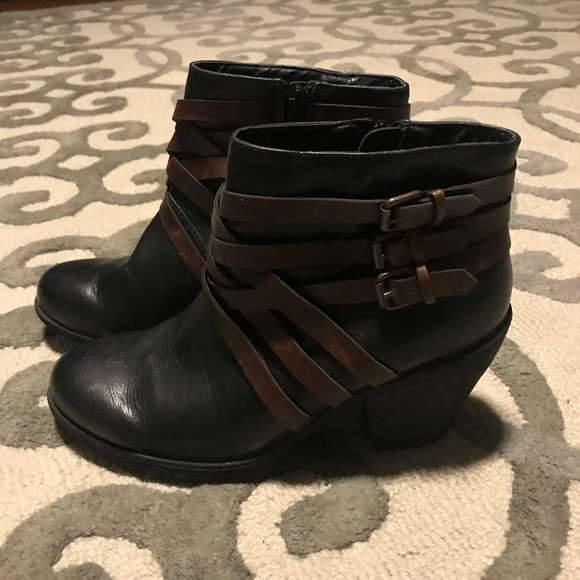 Shoes - Picture 2 of 3